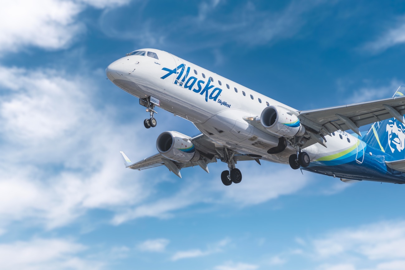 Alaska airlines travel with pets best sale